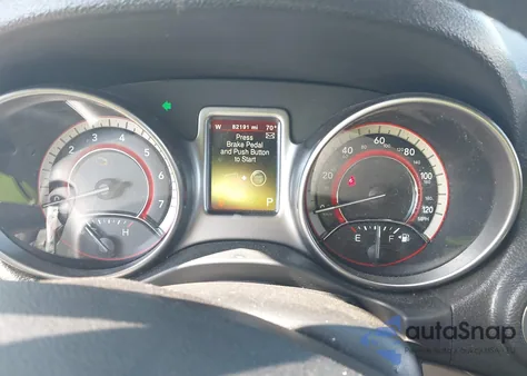 2019 Dodge Journey Crossroad z USA, uszkodzony, nr VIN 3C4PDCGG6KT717693